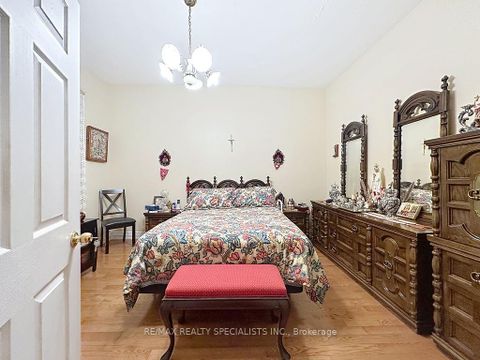 Photo 20 at 81 Argyle Street, Bellwoods, Toronto