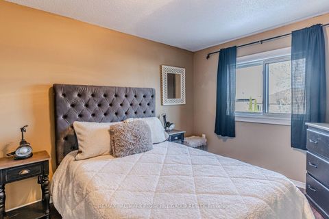 Photo 6 at 222 Country Lane, Painswick South, Barrie