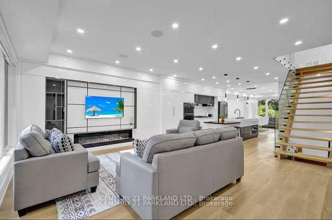 Photo 4 at 978 Carlaw Avenue, Broadview North, Toronto