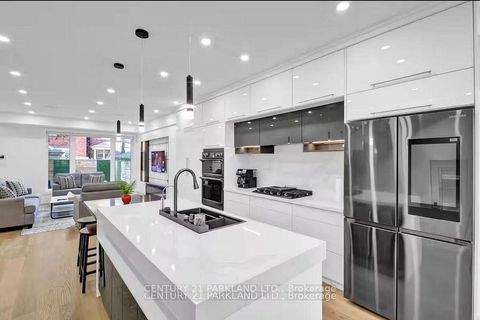 Photo 5 at 978 Carlaw Avenue, Broadview North, Toronto