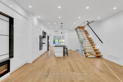 Photo 10 at 978 Carlaw Avenue, Broadview North, Toronto