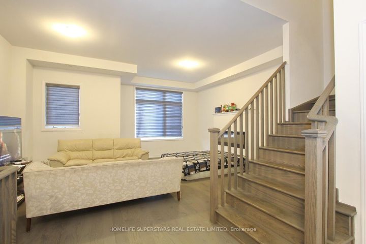 Photo 8 at 72 Wascana Road, Kleinburg, Vaughan