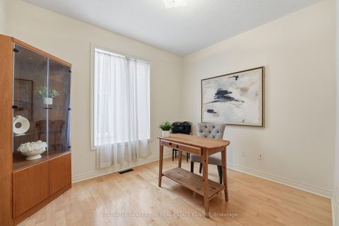 Photo 11 at 19 Deerhorn Crescent, Aurora Highlands, Aurora