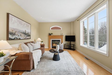 Photo 12 at 19 Deerhorn Crescent, Aurora Highlands, Aurora