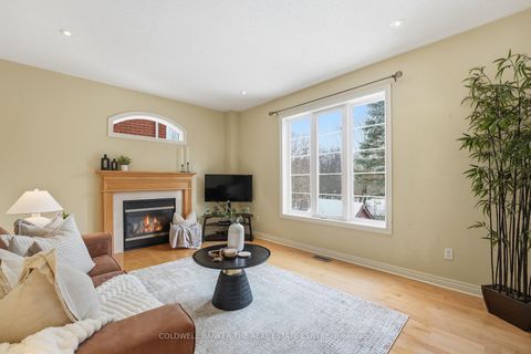 Photo 14 at 19 Deerhorn Crescent, Aurora Highlands, Aurora