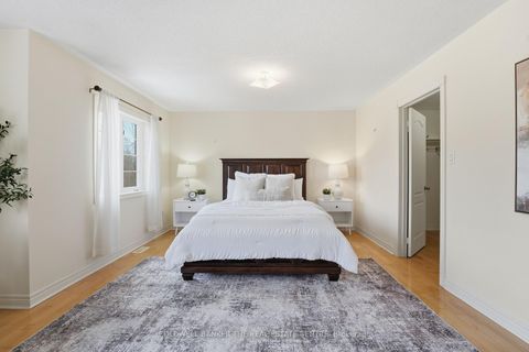 Photo 24 at 19 Deerhorn Crescent, Aurora Highlands, Aurora