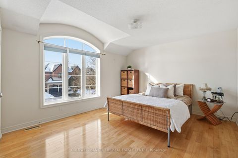 Photo 29 at 19 Deerhorn Crescent, Aurora Highlands, Aurora