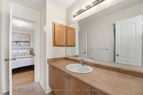 Photo 30 at 19 Deerhorn Crescent, Aurora Highlands, Aurora