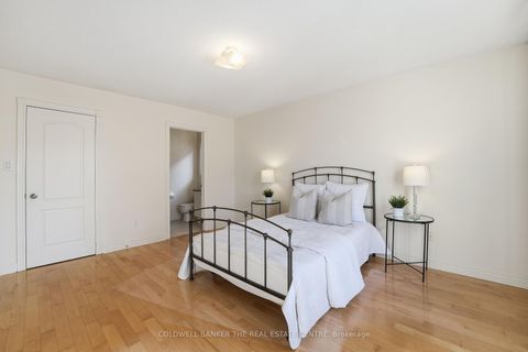 Photo 32 at 19 Deerhorn Crescent, Aurora Highlands, Aurora