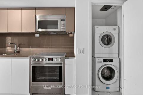 Photo 3 at 3105 - 85 Queens Wharf Road, Waterfront Communities C1, Toronto