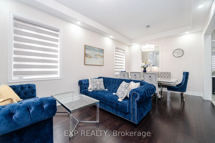 Photo 6 at 78 Gallant Place, Vellore Village, Vaughan