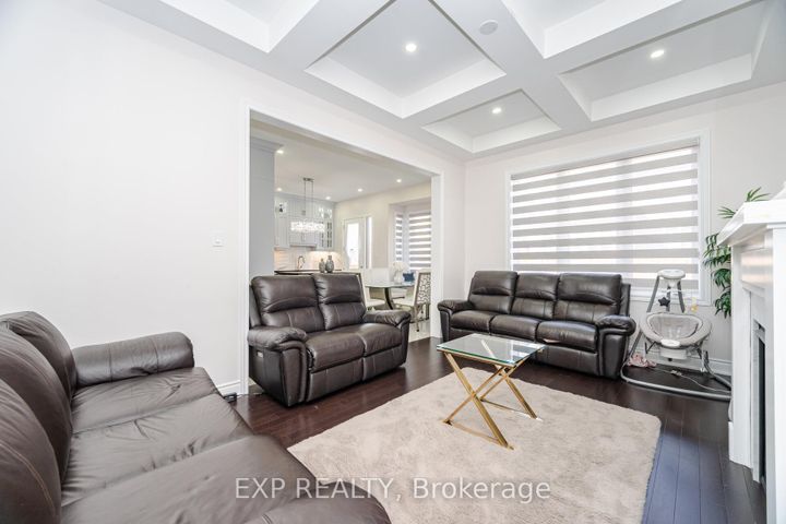Photo 16 at 78 Gallant Place, Vellore Village, Vaughan