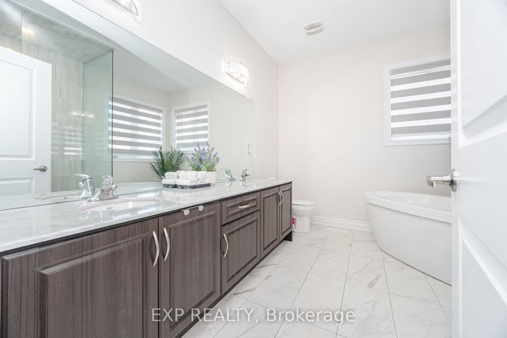Photo 26 at 78 Gallant Place, Vellore Village, Vaughan
