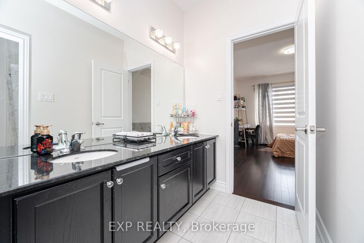 Photo 31 at 78 Gallant Place, Vellore Village, Vaughan