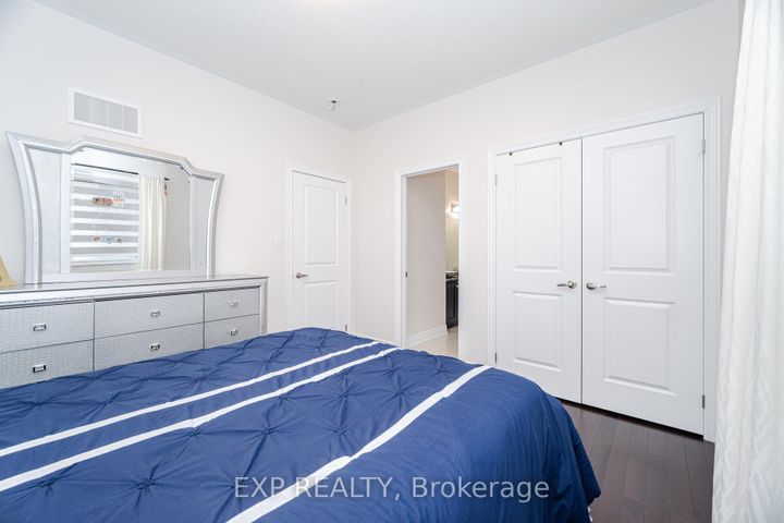 Photo 33 at 78 Gallant Place, Vellore Village, Vaughan