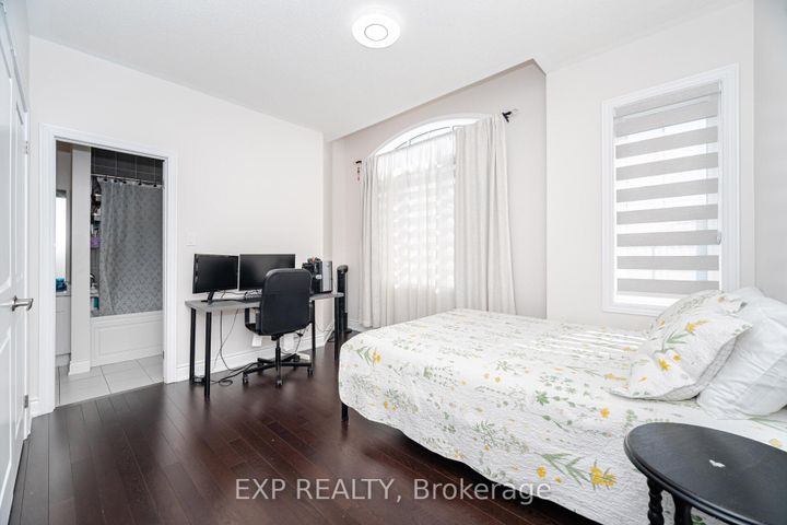 Photo 34 at 78 Gallant Place, Vellore Village, Vaughan