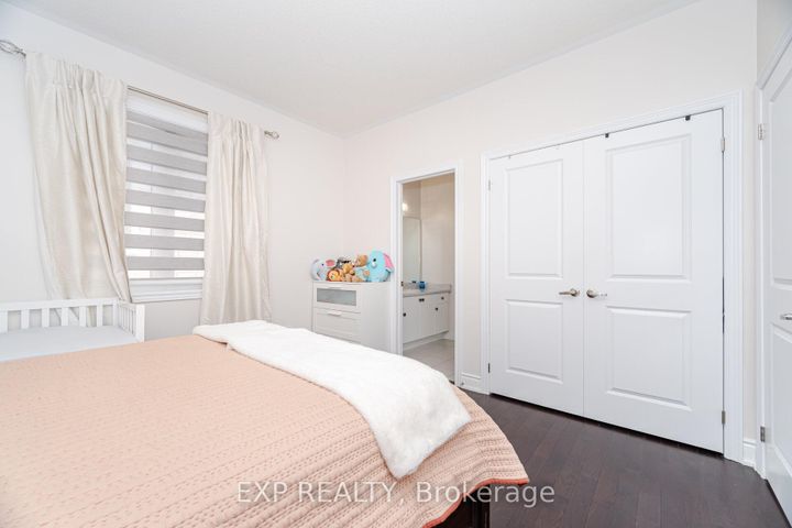 Photo 38 at 78 Gallant Place, Vellore Village, Vaughan