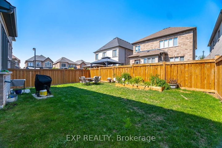 Photo 41 at 78 Gallant Place, Vellore Village, Vaughan