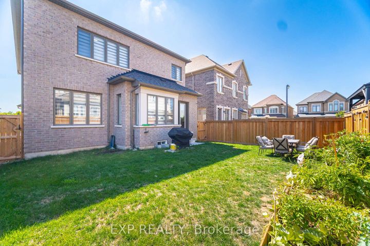 Photo 43 at 78 Gallant Place, Vellore Village, Vaughan
