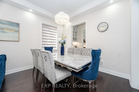 Photo 7 at 78 Gallant Place, Vellore Village, Vaughan