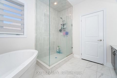 Photo 27 at 78 Gallant Place, Vellore Village, Vaughan