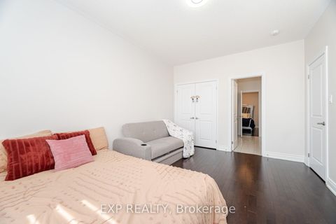 Photo 30 at 78 Gallant Place, Vellore Village, Vaughan
