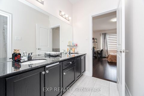 Photo 31 at 78 Gallant Place, Vellore Village, Vaughan