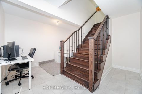 Photo 40 at 78 Gallant Place, Vellore Village, Vaughan