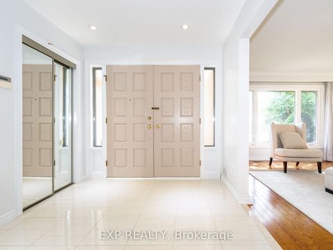 Photo 12 at 18 Whitman Street, Newtonbrook East, Toronto