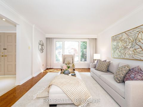 Photo 17 at 18 Whitman Street, Newtonbrook East, Toronto