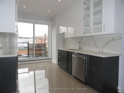 Photo 20 at 33 Edwin Avenue, Junction, Toronto