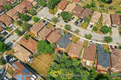 Photo 3 at 28 Glenheather Terrace, Rouge E11, Toronto