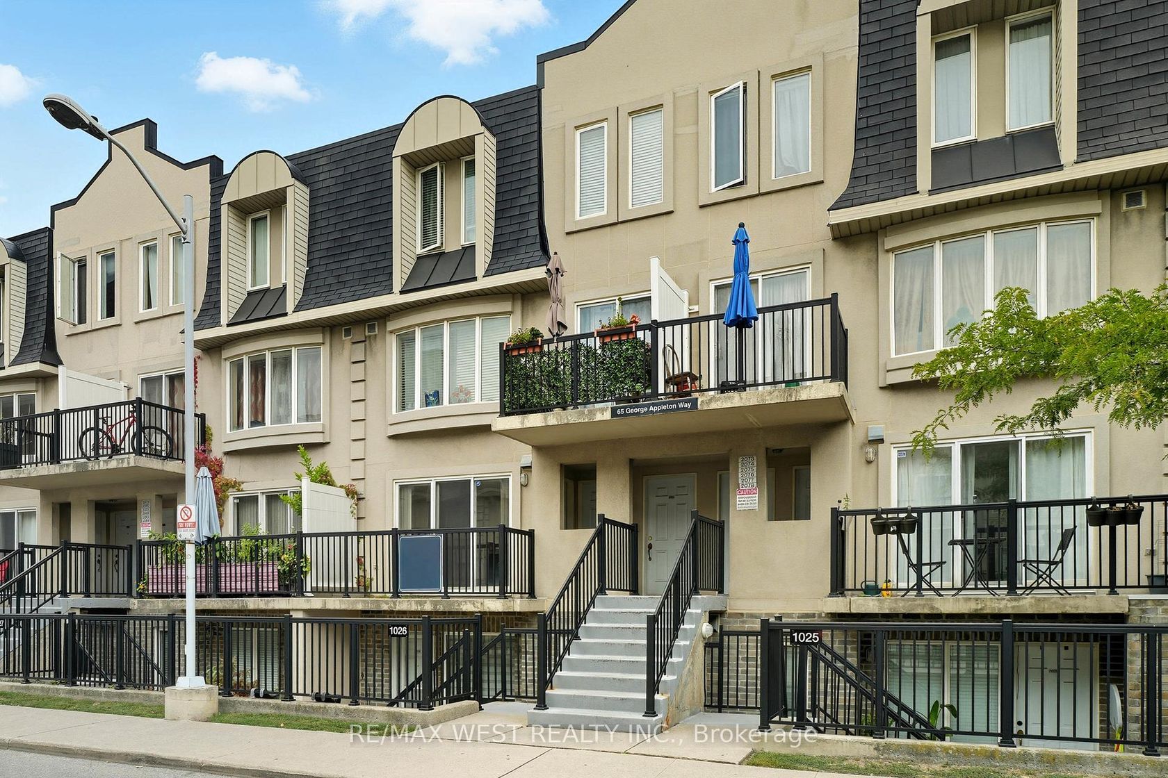 2078 - 65 George Appleton Way, CFB, Toronto 