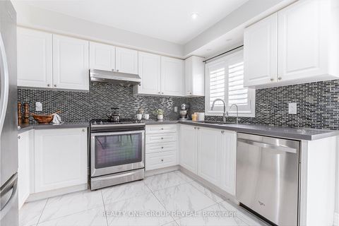 Photo 12 at 67 - 22 Lavan Lane, Northwest Ajax, Ajax