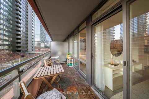 Photo 21 at 521 - 4K Spadina Avenue, Waterfront Communities C1, Toronto