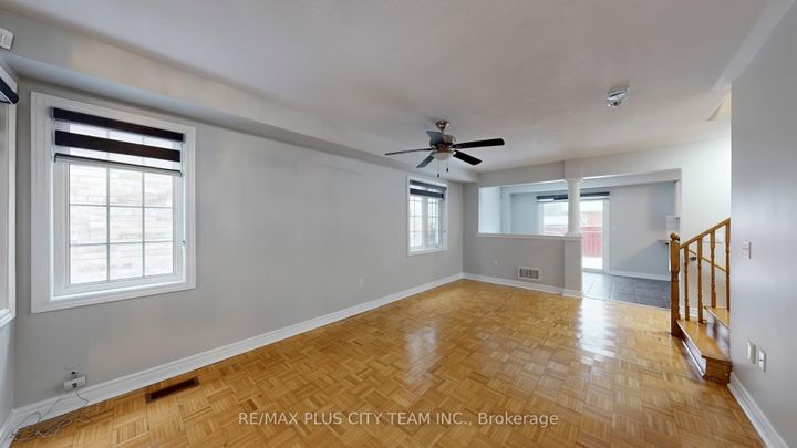 Photo 3 at 4 Slessor Lane, Bram East, Brampton