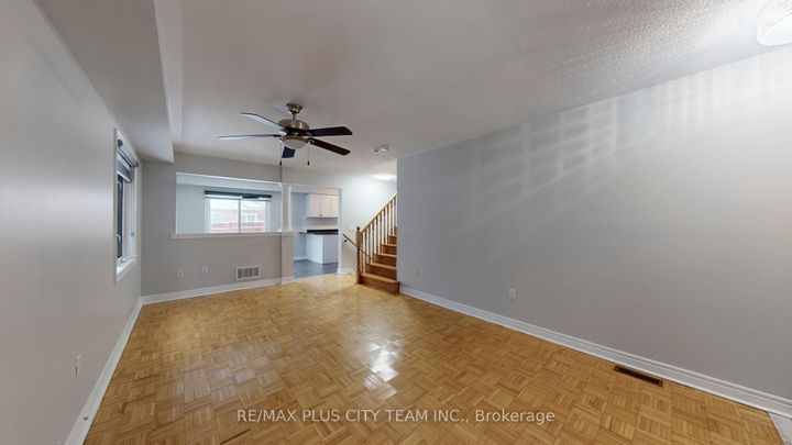 Photo 4 at 4 Slessor Lane, Bram East, Brampton