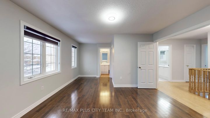 Photo 18 at 4 Slessor Lane, Bram East, Brampton