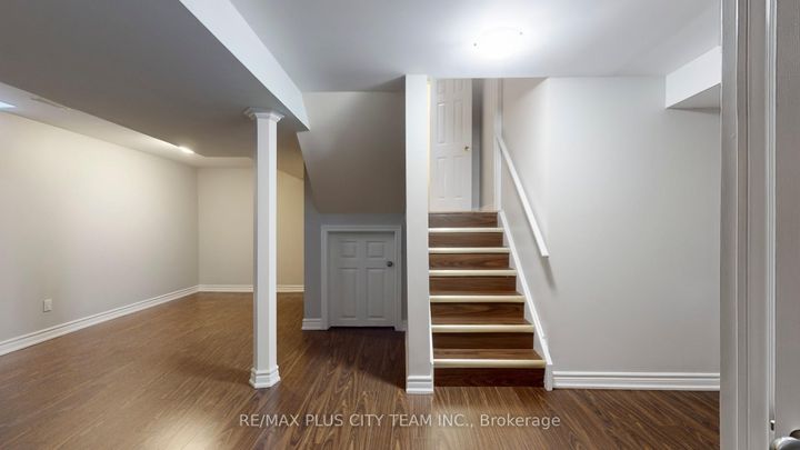 Photo 29 at 4 Slessor Lane, Bram East, Brampton