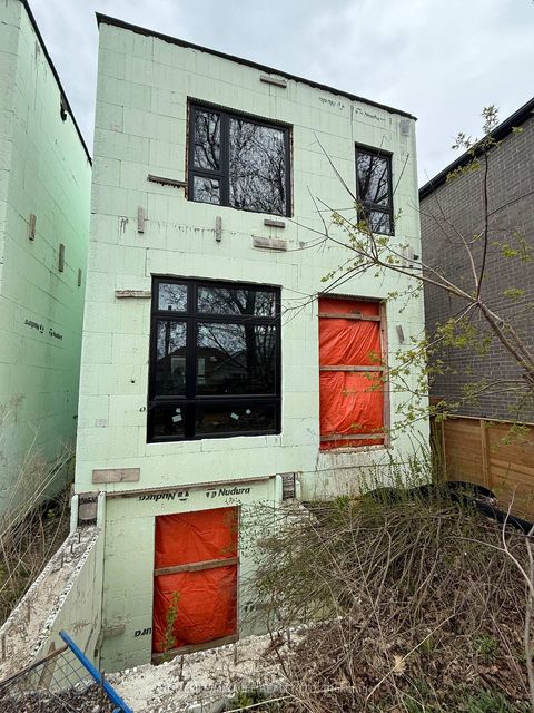 Photo 3 at 42 August Avenue, Oakridge, Toronto