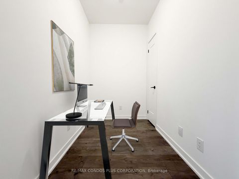 Photo 7 at 925 - 5 Defries Street, Regent Park, Toronto