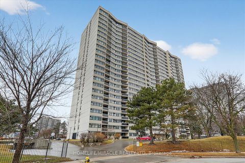 Photo 1 at 1909 - 100 Echo PT, L'Amoreaux, Toronto