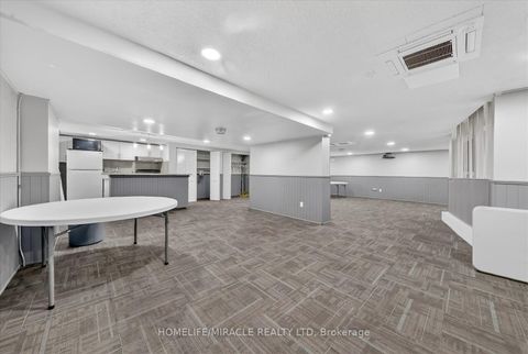 Photo 34 at 1909 - 100 Echo PT, L'Amoreaux, Toronto