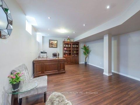 Photo 14 at 98 Stoyell Drive, Jefferson, Richmond Hill