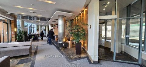 Photo 3 at 306 - 228 Queens Quay W, Waterfront Communities C1, Toronto