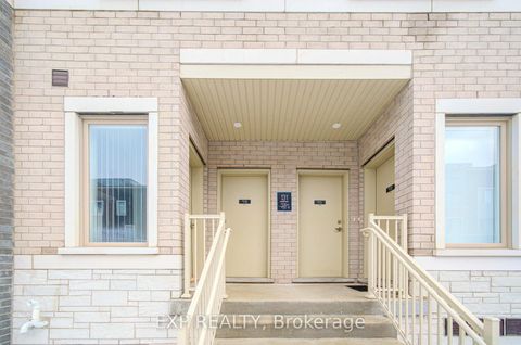 Photo 1 at TH210 - 131 Honeycrisp Crescent, Vaughan Corporate Centre, Vaughan