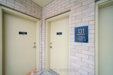 Photo 2 at TH210 - 131 Honeycrisp Crescent, Vaughan Corporate Centre, Vaughan