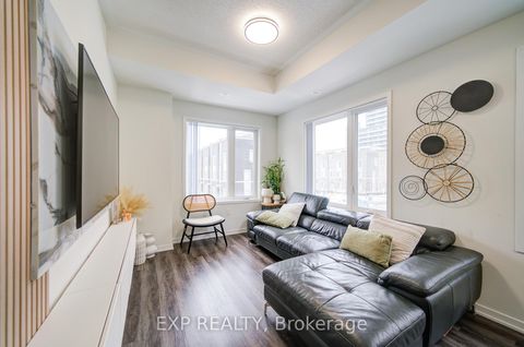 Photo 3 at TH210 - 131 Honeycrisp Crescent, Vaughan Corporate Centre, Vaughan