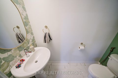 Photo 15 at TH210 - 131 Honeycrisp Crescent, Vaughan Corporate Centre, Vaughan