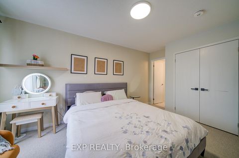 Photo 18 at TH210 - 131 Honeycrisp Crescent, Vaughan Corporate Centre, Vaughan